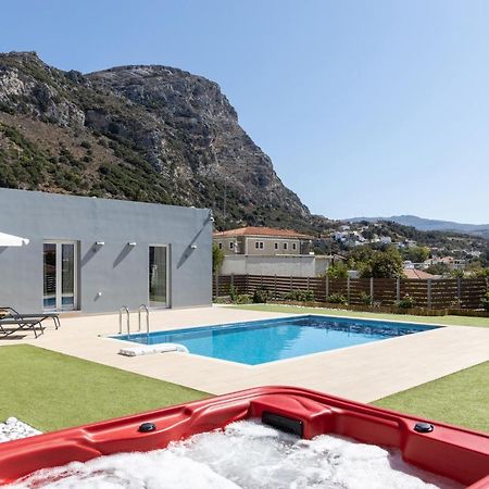 Villa Neonis Spilion Bagian luar foto