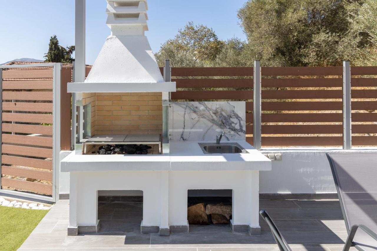 Villa Neonis Spilion Bagian luar foto