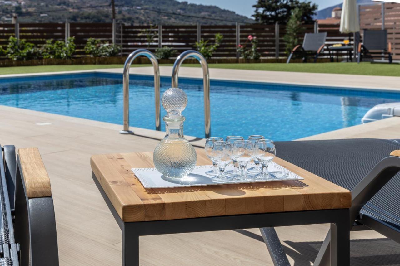 Villa Neonis Spilion Bagian luar foto