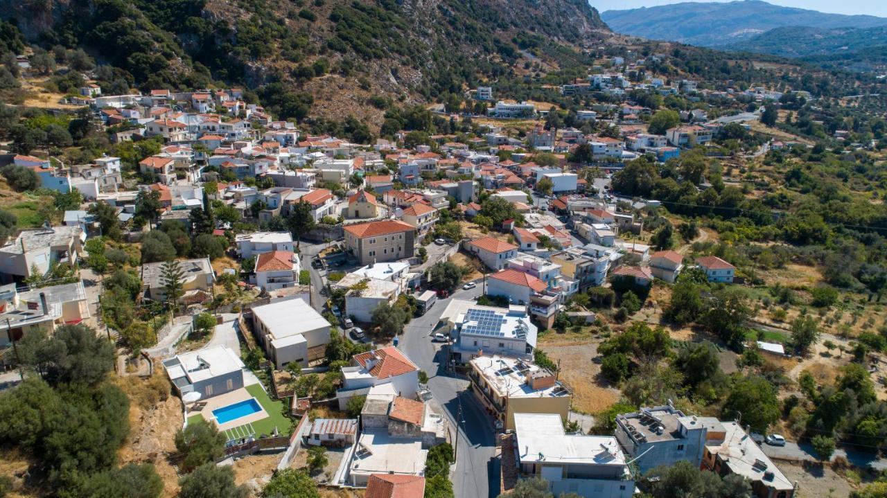 Villa Neonis Spilion Bagian luar foto