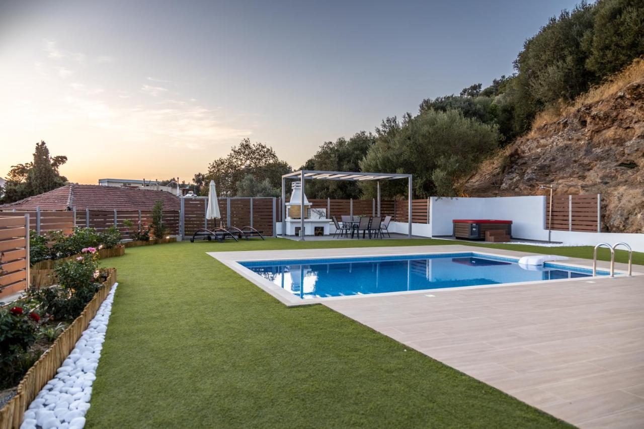 Villa Neonis Spilion Bagian luar foto