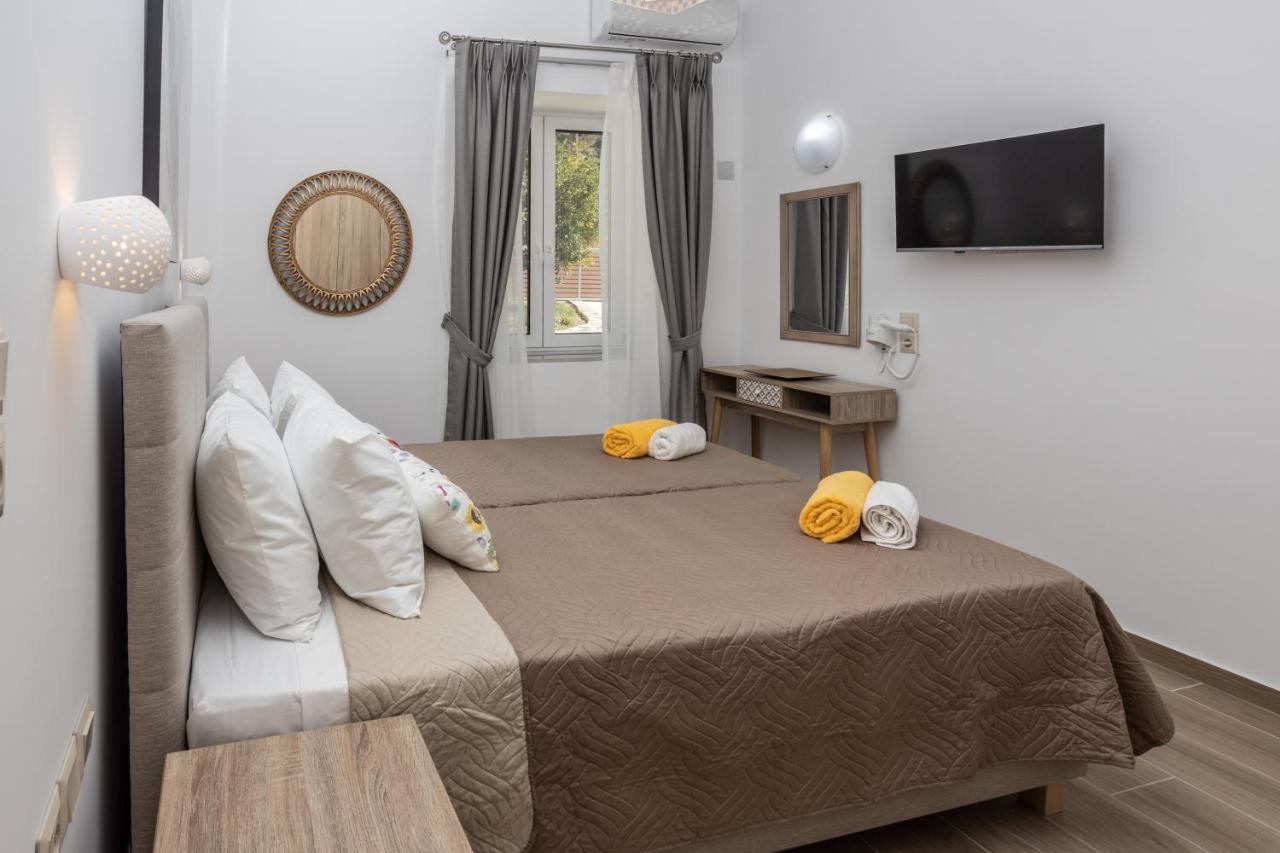 Villa Neonis Spilion Bagian luar foto