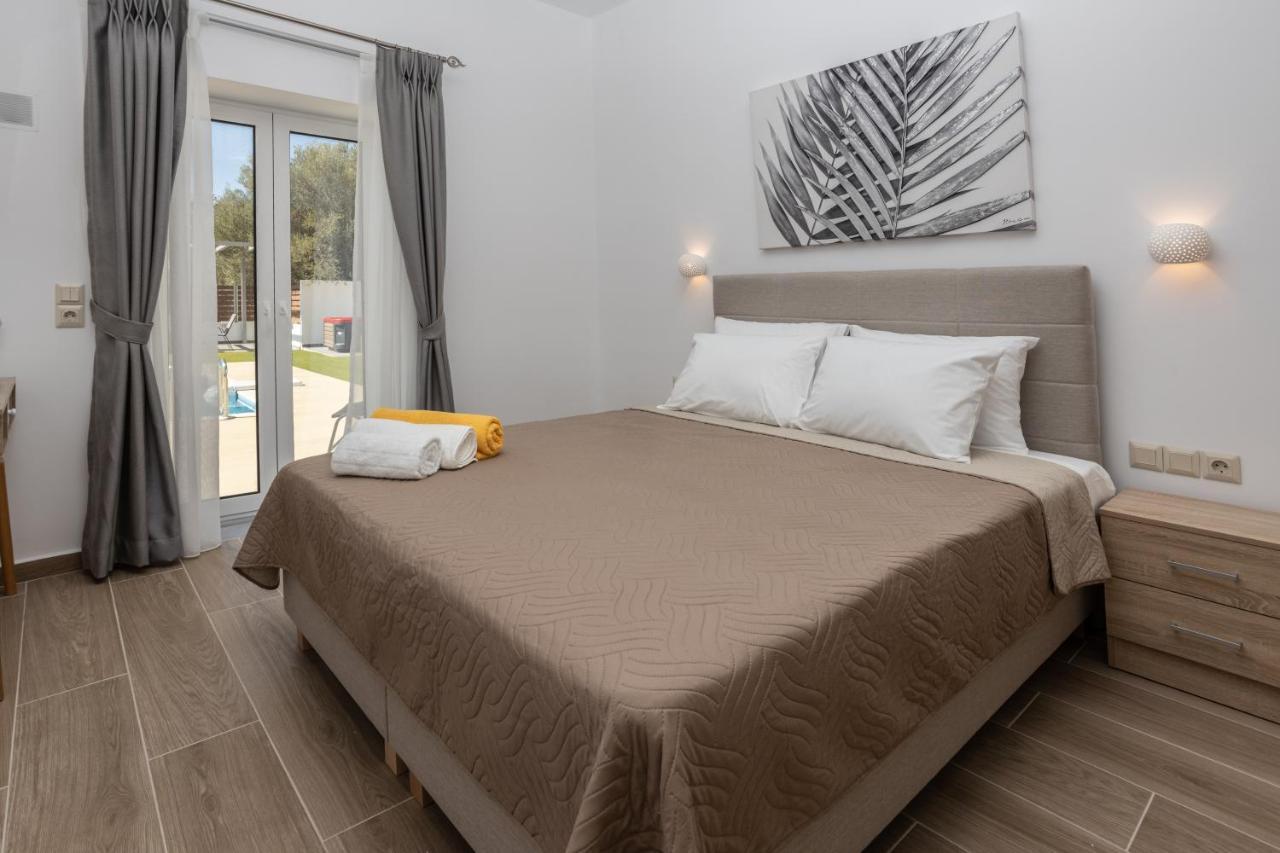 Villa Neonis Spilion Bagian luar foto