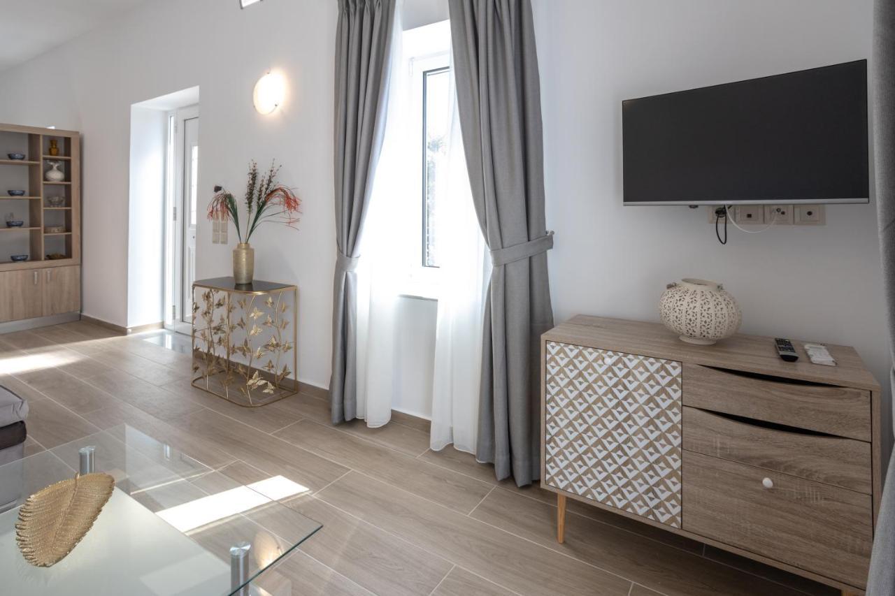 Villa Neonis Spilion Bagian luar foto